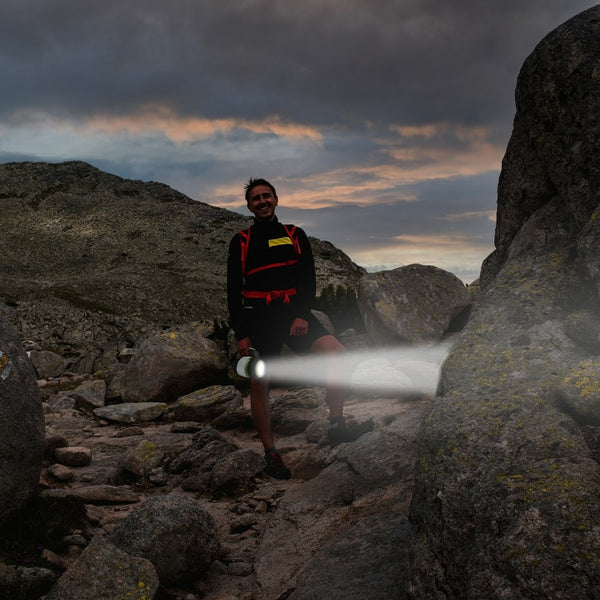 LAMPE DE POCHE 3 EN 1 AVEC POWER BANK (8)